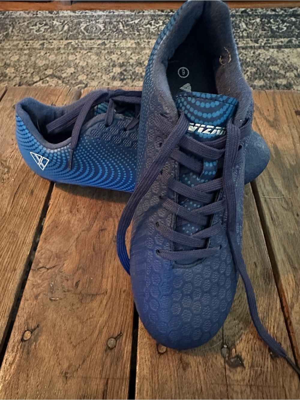 Men's Athletic soccer cleats in Navy/Royal Blue - Lightweight Performance